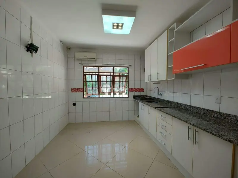 Casa à venda no Juscelino Kubitschek: 