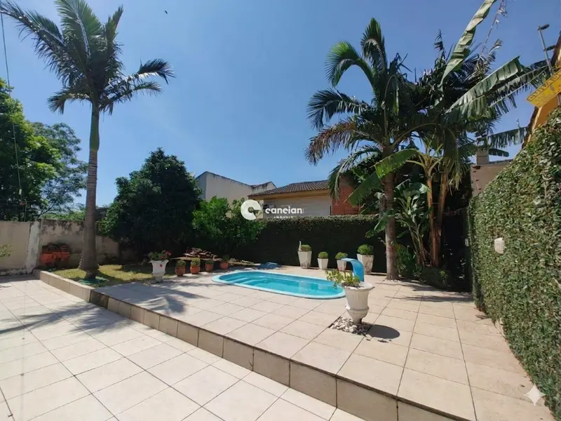 Casa à venda no Juscelino Kubitschek: 