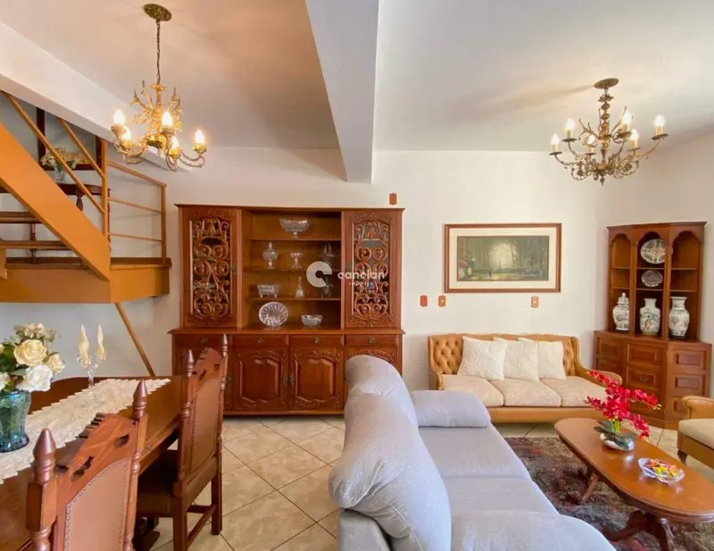 Duplex à venda no Centro: