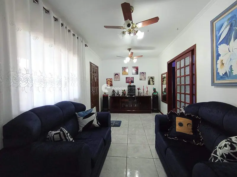 Casa à venda no Camobi: 
