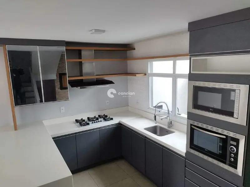Casa de Condomínio à venda no Pinheiro Machado:
