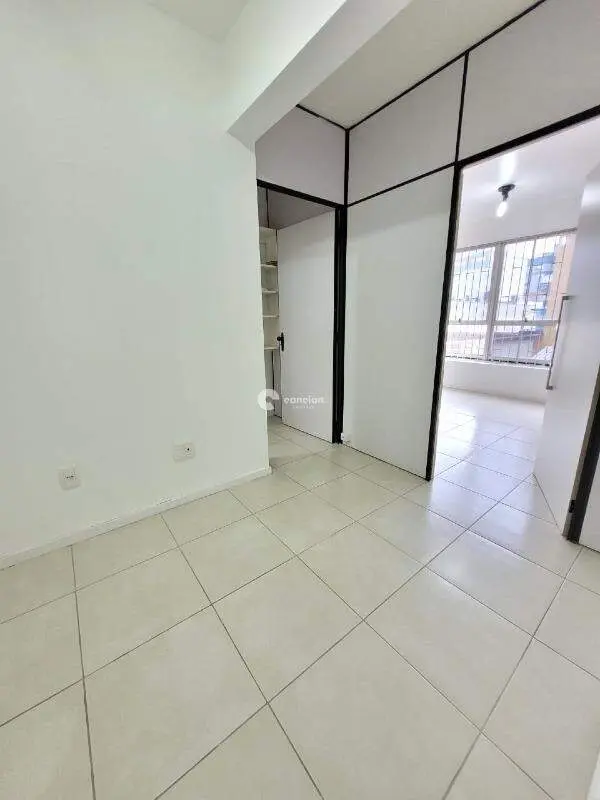 Sala Comercial à venda no Centro: