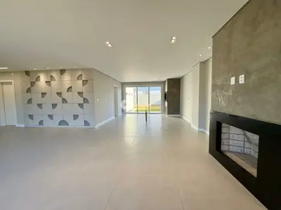 Casa de Condomínio à venda no Camobi: 