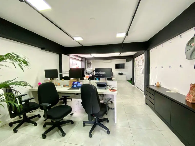 Casa Comercial à venda no Centro: 