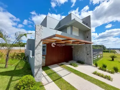 Casa de Condomínio à venda no Camobi: 