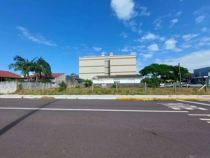 Terreno à venda no Camobi: 