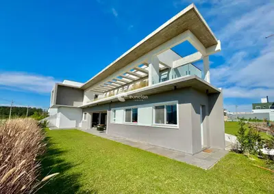 Casa de Condomínio à venda no São José: 