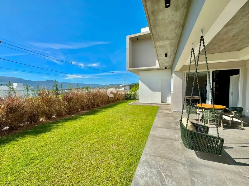 Casa de Condomínio à venda no São José: 