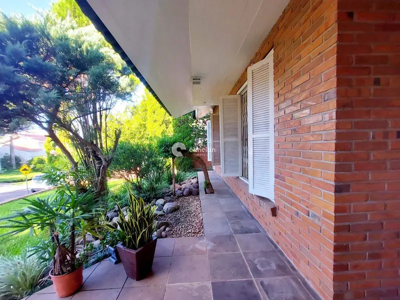 Casa de Condomínio à venda no Camobi: 