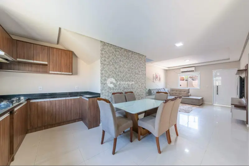 Casa de Condomínio à venda no Pinheiro Machado: 
