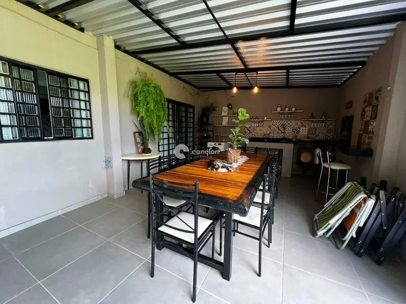 Casa à venda no Juscelino Kubitschek: 