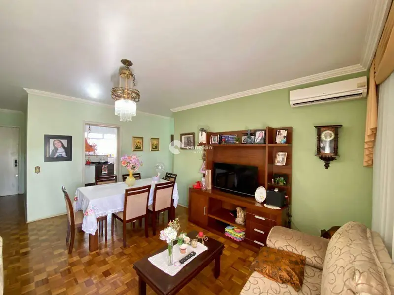 Apartamento à venda no Menino Jesus: 