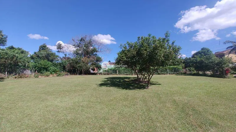 Terreno à venda no Camobi: 
