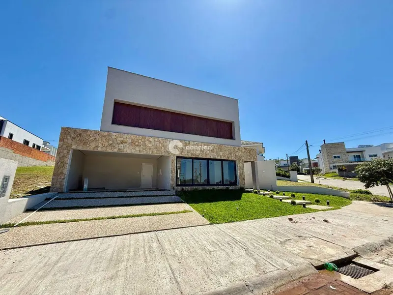 Casa de Condomínio à venda no Tomazetti: 