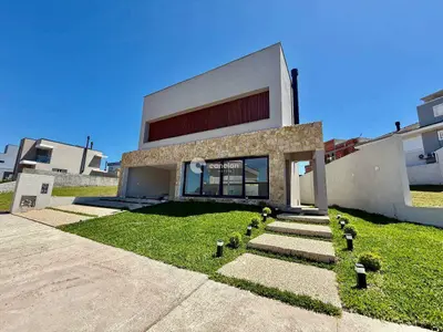 Casa de Condomínio à venda no Tomazetti: 