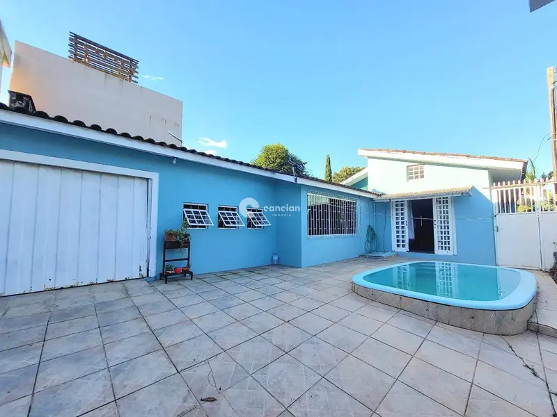 Casa à venda no Camobi: 