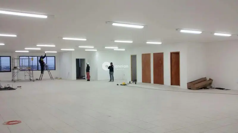 Sala Comercial à venda no Camobi: 