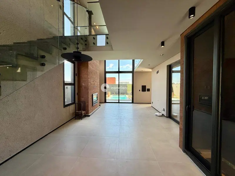 Casa de Condomínio à venda no Tomazetti: 