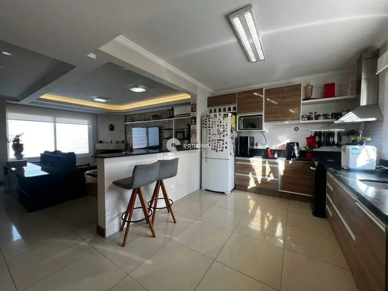 Casa de Condomínio à venda no Camobi: 