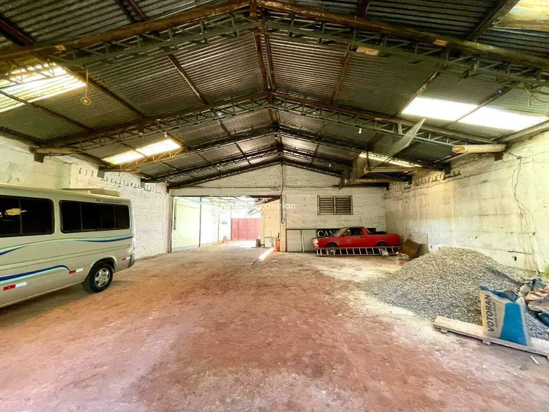 Casa Comercial à venda no Nossa Senhora de Lourdes: 