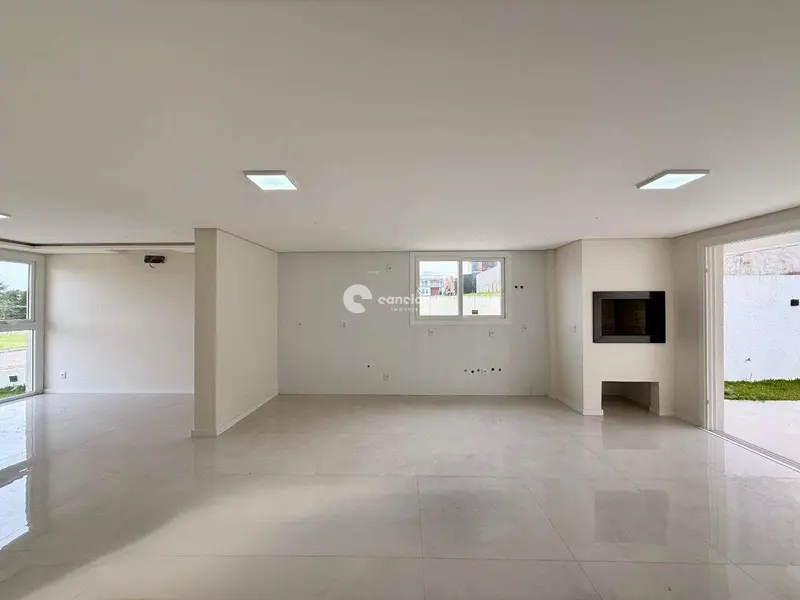 Casa de Condomínio à venda no Tomazetti: 