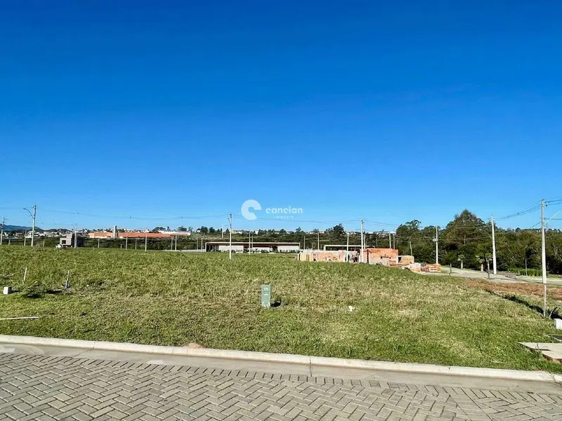 Terreno à venda no Camobi: 
