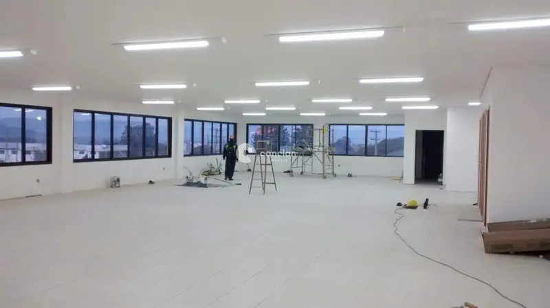 Sala Comercial para aluguel no Camobi: 