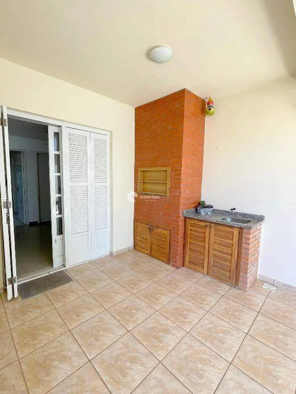 Casa de Condomínio à venda no Camobi: 