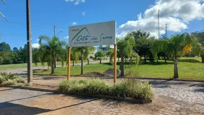 Terreno à venda no Parque Serrano: 