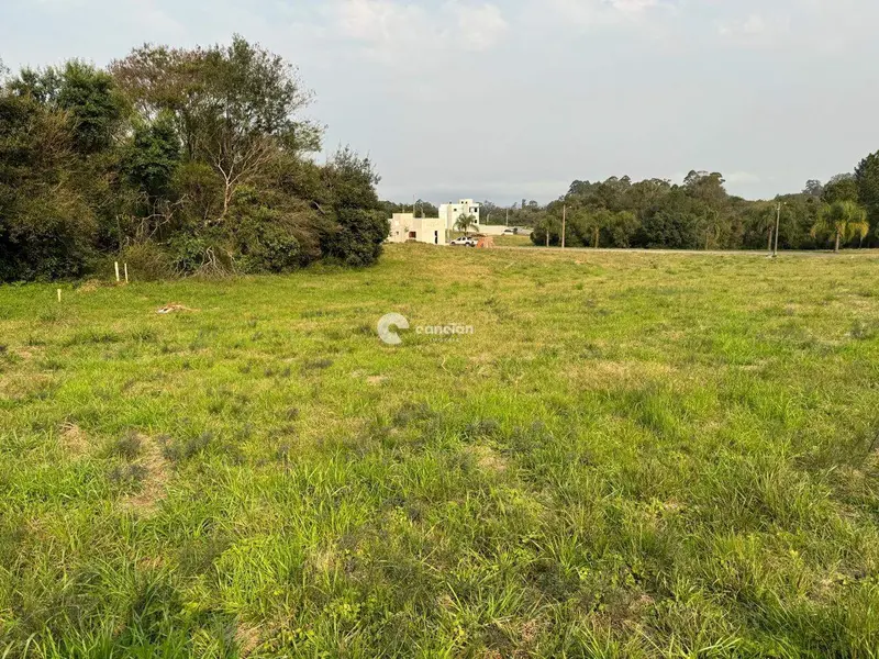 Terreno à venda no Parque Serrano: 
