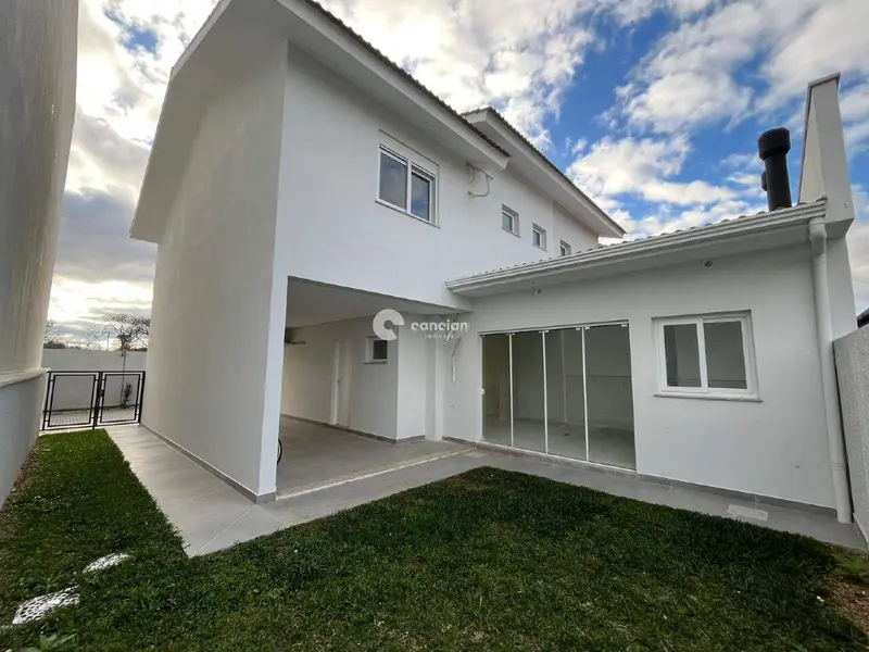 Casa de Condomínio à venda no Camobi: 