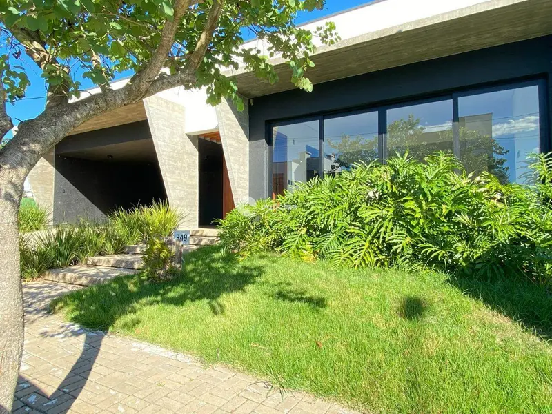 Casa de Condomínio à venda no Camobi: