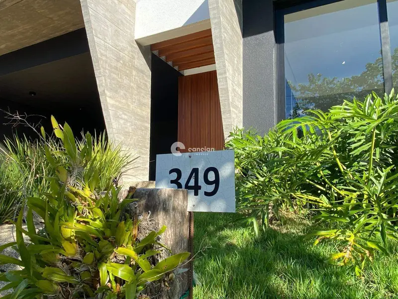 Casa de Condomínio à venda no Camobi: