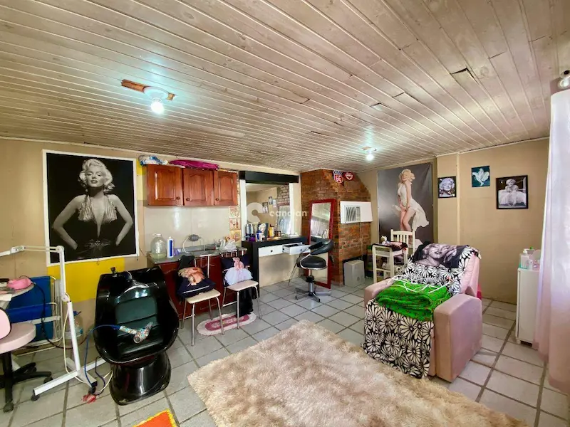 Casa à venda no Juscelino Kubitschek: 