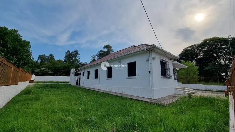 Casa à venda no Camobi: 