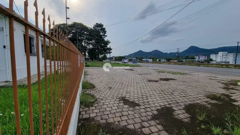 Casa à venda no Camobi: 