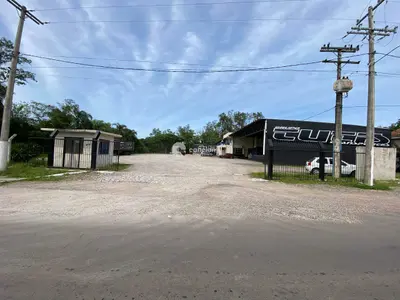 Terreno Comercial à venda no Camobi: 