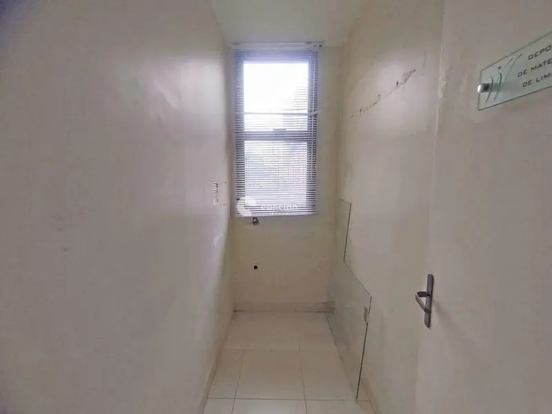 Sala Comercial à venda no Centro: 