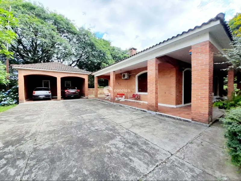 Casa à venda no Centro: 