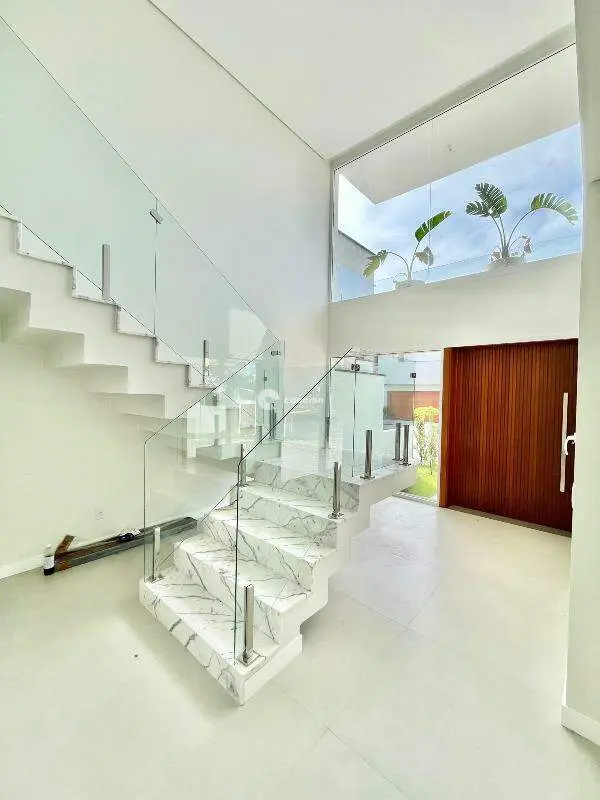 Casa de Condomínio à venda no Tomazetti: 