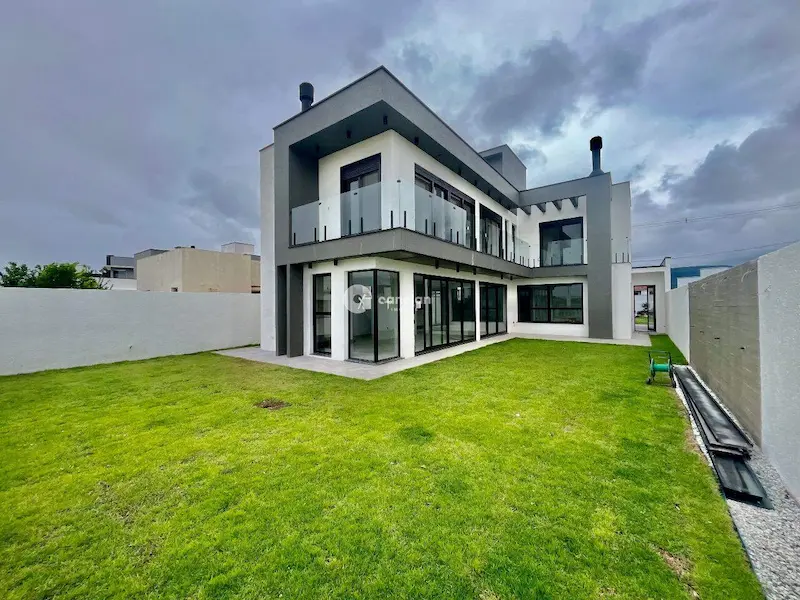 Casa à venda no Camobi: 