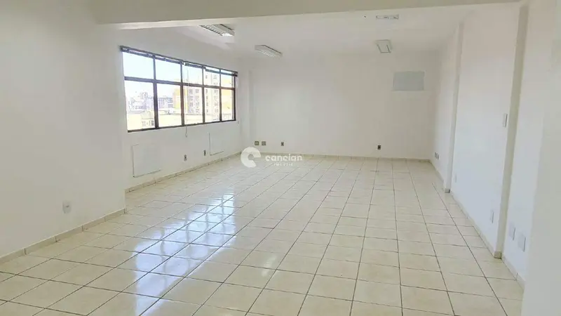 Sala Comercial à venda no Centro: 
