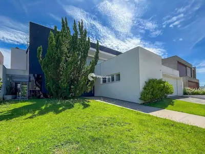 Casa de Condomínio à venda no Camobi: 