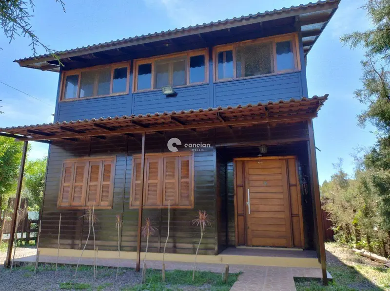 Casa à venda no Balneário Jardim da Serra: 