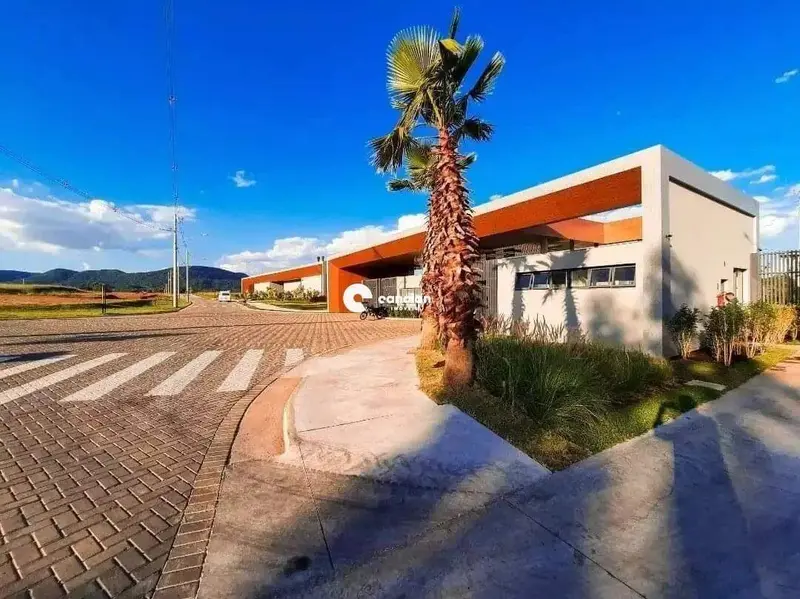 Terreno à venda no Camobi: 