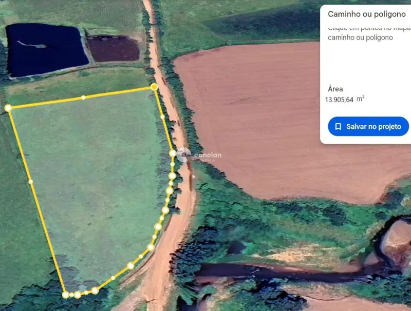 Terreno à venda no Pé de Plátano: 