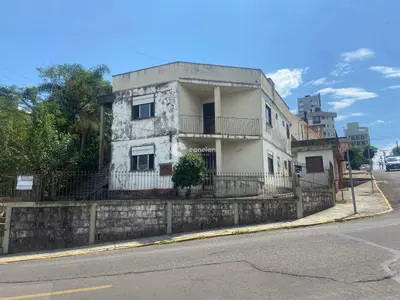 Casa à venda no Centro: 