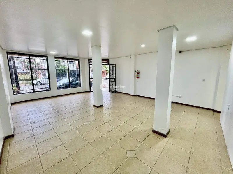 Loja à venda no Camobi: 