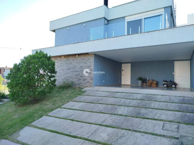 Casa de Condomínio à venda no Tomazetti: 