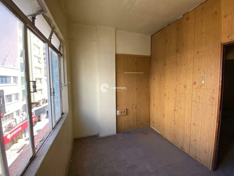 Prédio Comercial à venda no Centro: 
